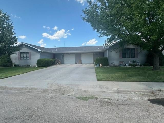 104-106 N  Lakin St, Lakin, KS 67860