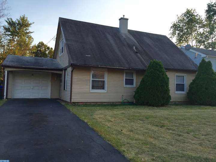 68 Boxwood Ln, Willingboro, NJ 08046