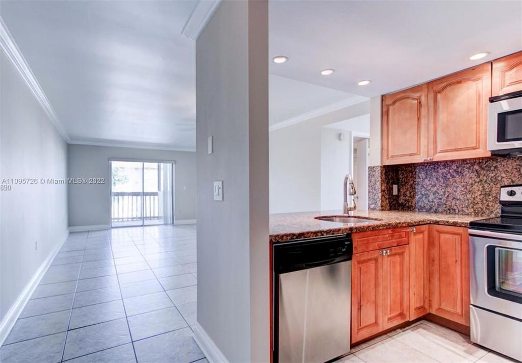 3527 NE 168th St #301, North Miami Beach, FL 33160