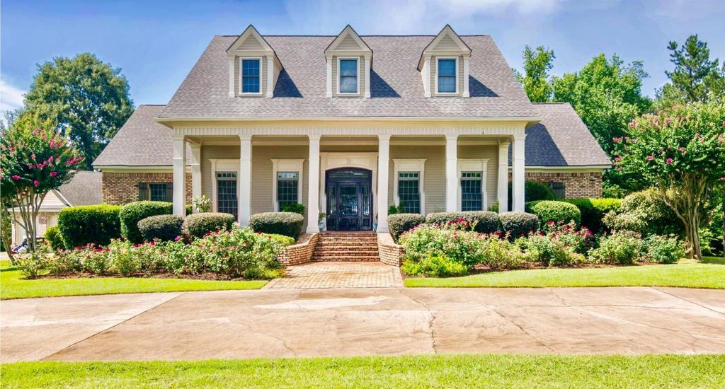 122 Bellewood Rd, Hattiesburg, MS 4 Bed, 3 Bath SingleFamily Home