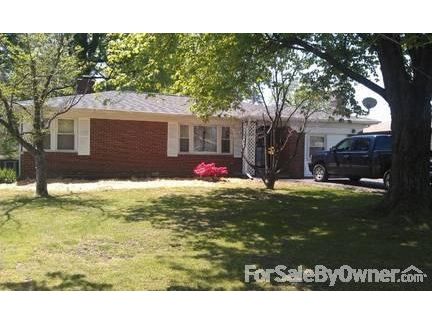 1703 Turnage Ln, Marion, IL 62959