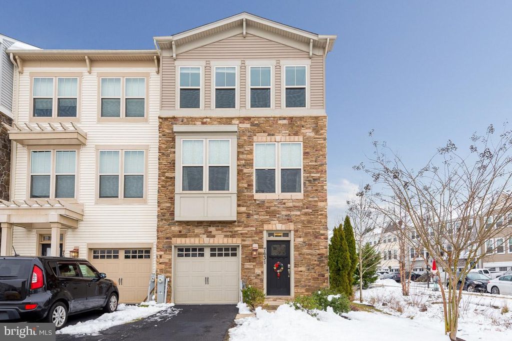 7631 Lyndon Ct, Glen Burnie, MD 21060