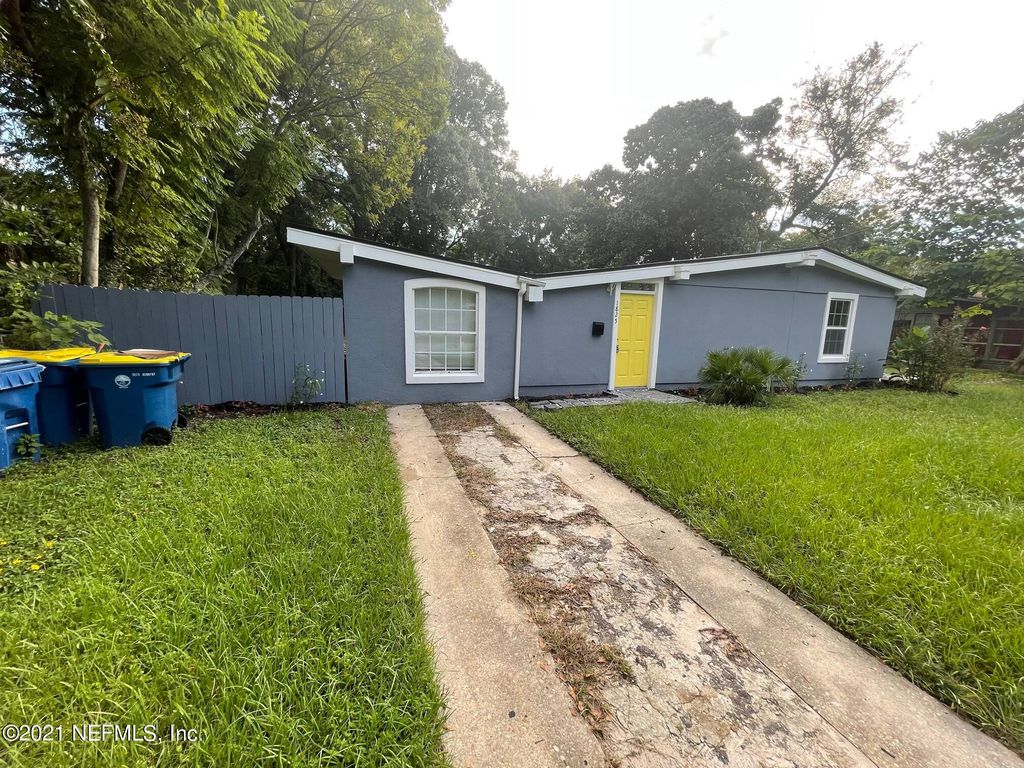 1825 Layton Rd, Jacksonville, FL 32211