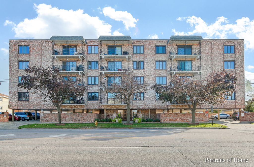 7525 W  Lawrence Ave #510, Harwood Heights, IL 60706