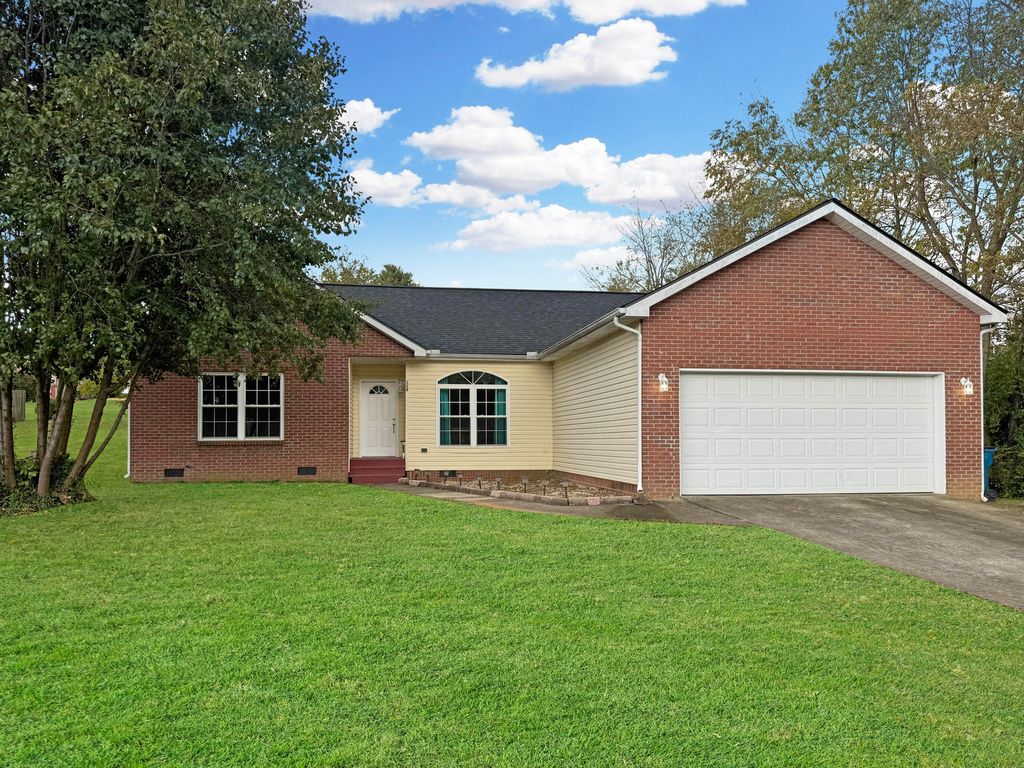 879 E Main St, Danville, KY 40422 MLS 24022107 Trulia