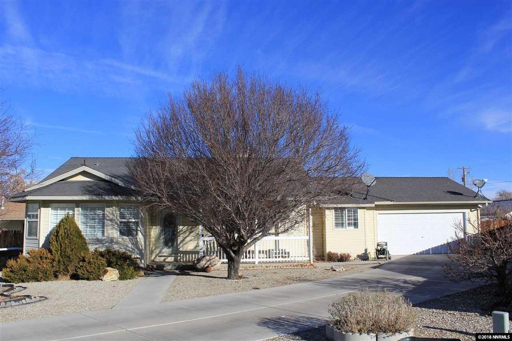 8 Emilio Ct, Yerington, NV 89447