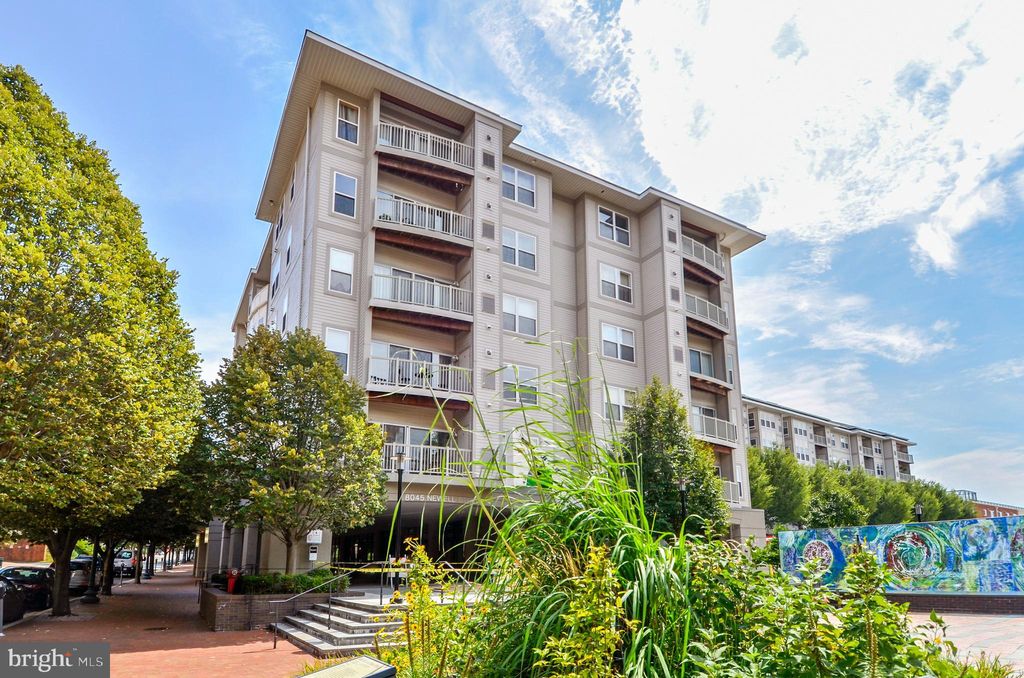 8045 Newell St #123, Silver Spring, MD 20910