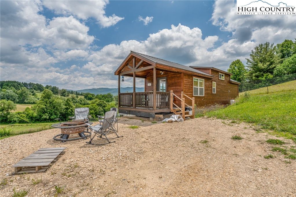 2700 Campbell Road, Mountain City, TN 37683