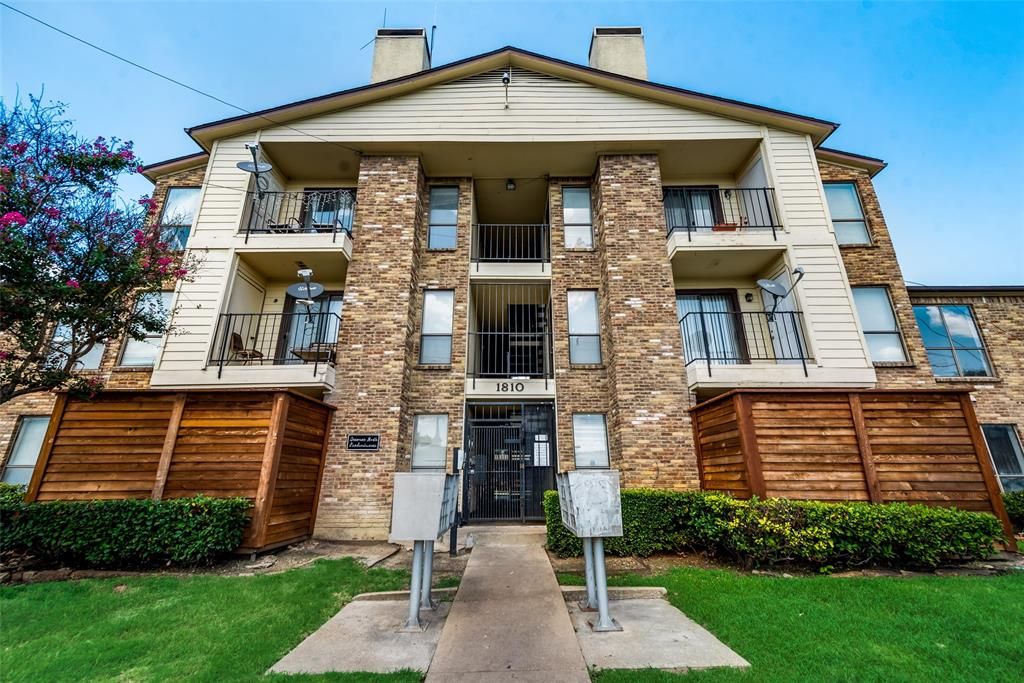 1810 N Garrett Ave #223, Dallas, TX 75206
