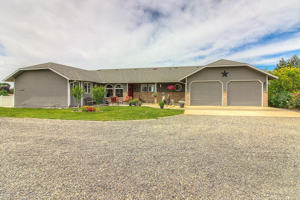 1253 Lucy Ln, Zillah, WA 98953 Trulia