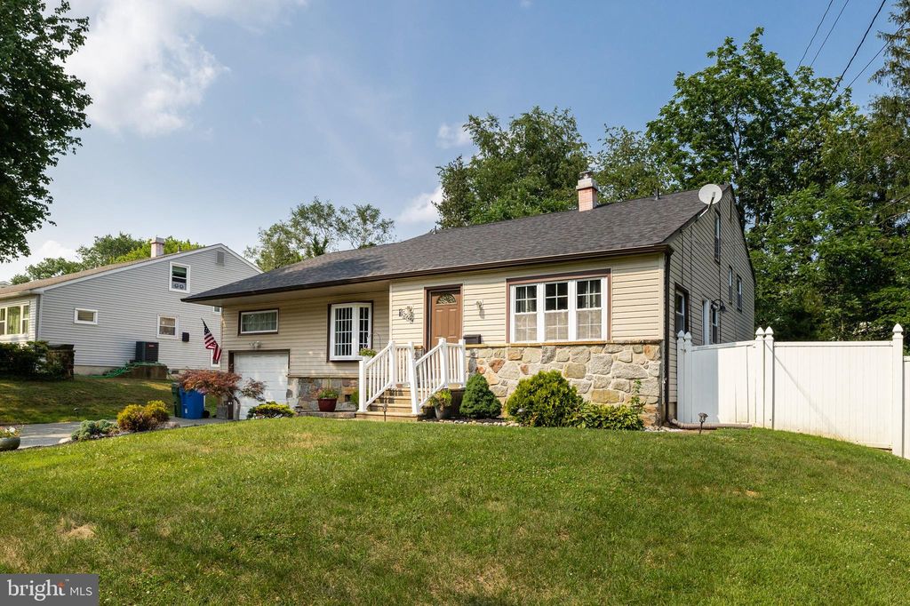 1622 Berlin Rd, Cherry Hill, NJ 08003