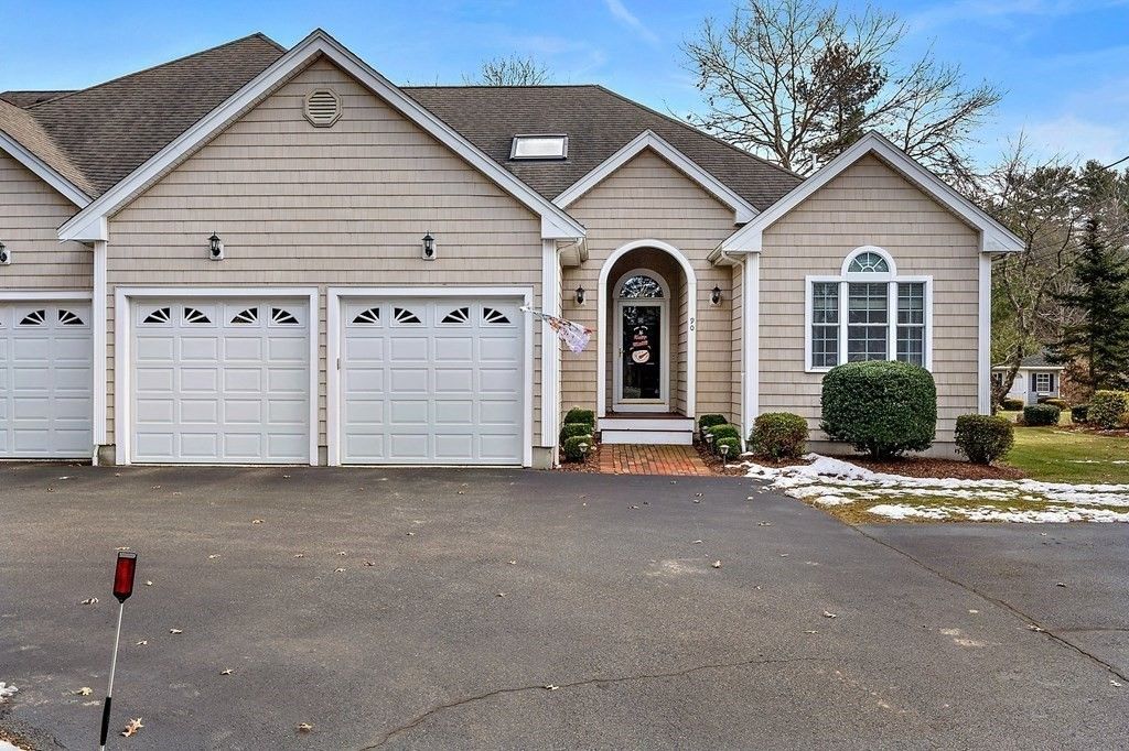 90 Franklin St #90, Hanson, MA 02341