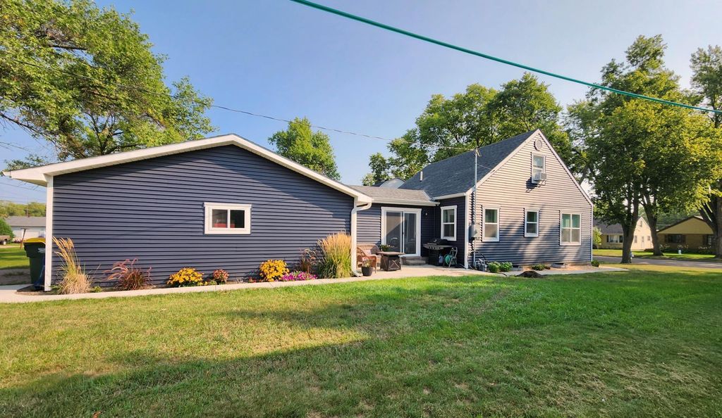 706 10th St S, Olivia, MN 56277 Trulia