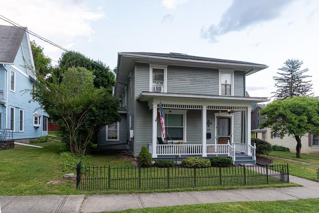 218 N Main St, Towanda, PA 18848