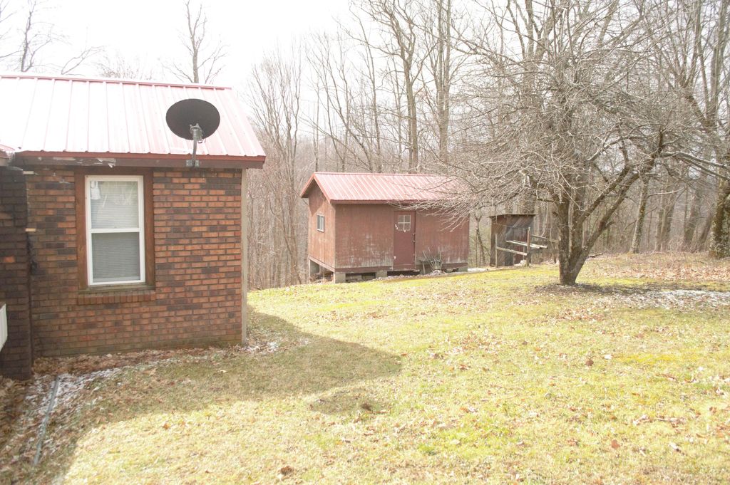 3325 Nettie Fenwick Rd, Fenwick, WV 3 Bed, 1 Bath SingleFamily Home