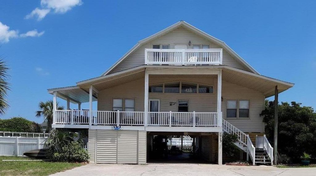 1903 Pompano Dr, Murrells Inlet, SC 29576