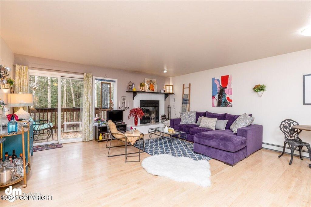 3706 Carleton Ave, Anchorage, AK 99517