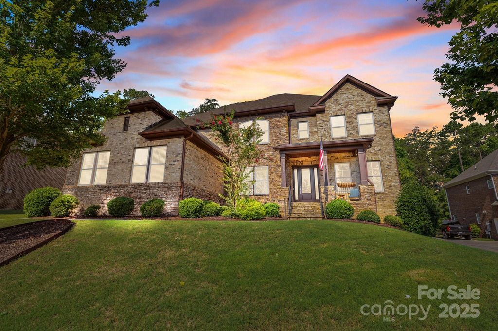 16522 Flintrock Falls Ln, Charlotte, NC 28278