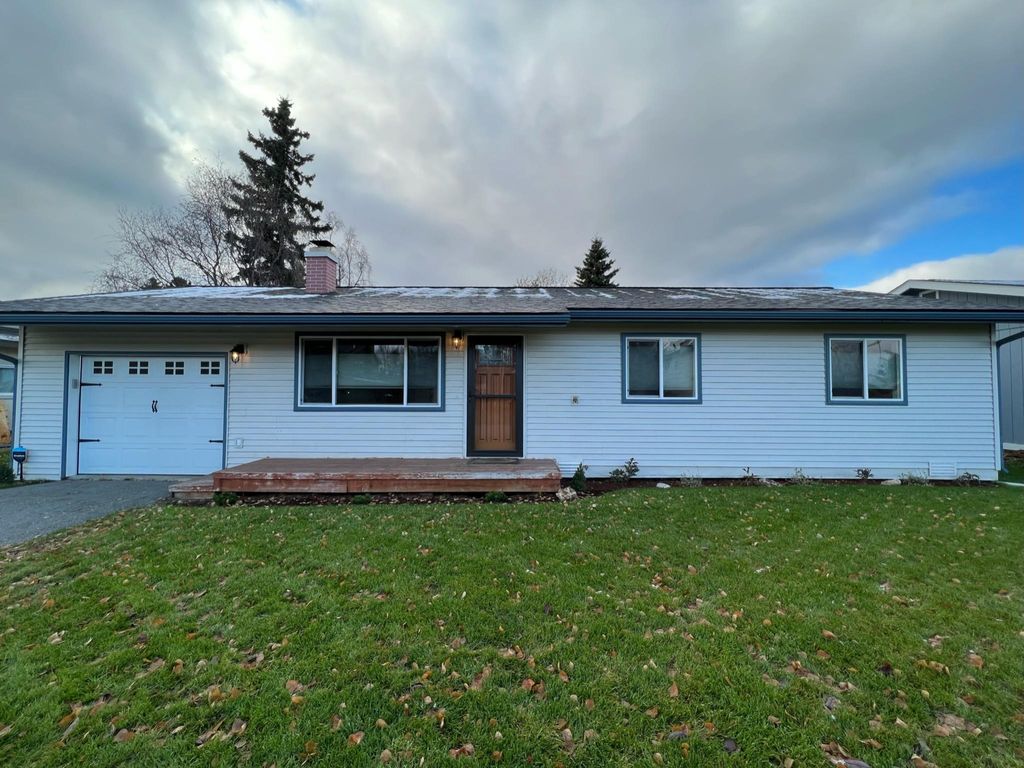 6810 Rovenna St, Anchorage, AK 99518