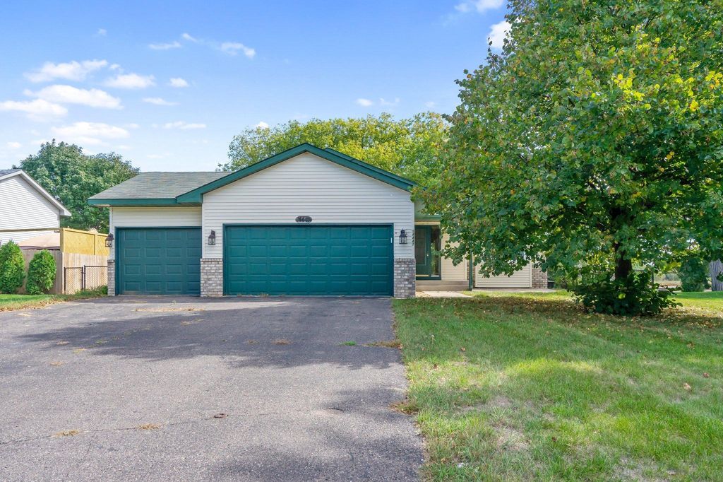 14447 Vale St NW, Andover, MN 55304