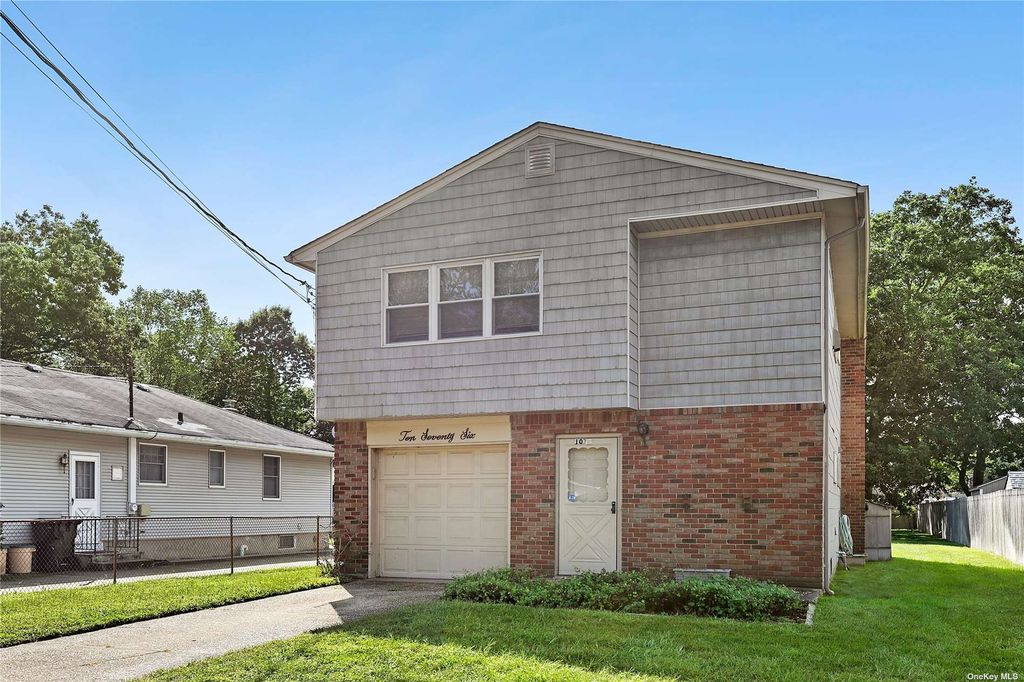 1076 Reilly Street, Bay Shore, NY 11706 See Est. Value, Schools & More