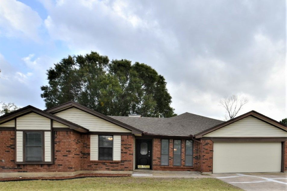 308 La Quinta Cir N, Keller, TX 76248 See Estimated Value