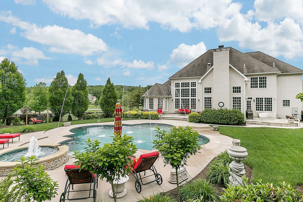 143 Blackwood Ln, Douglassville, PA 5 Bed, 6 Bath SingleFamily Home