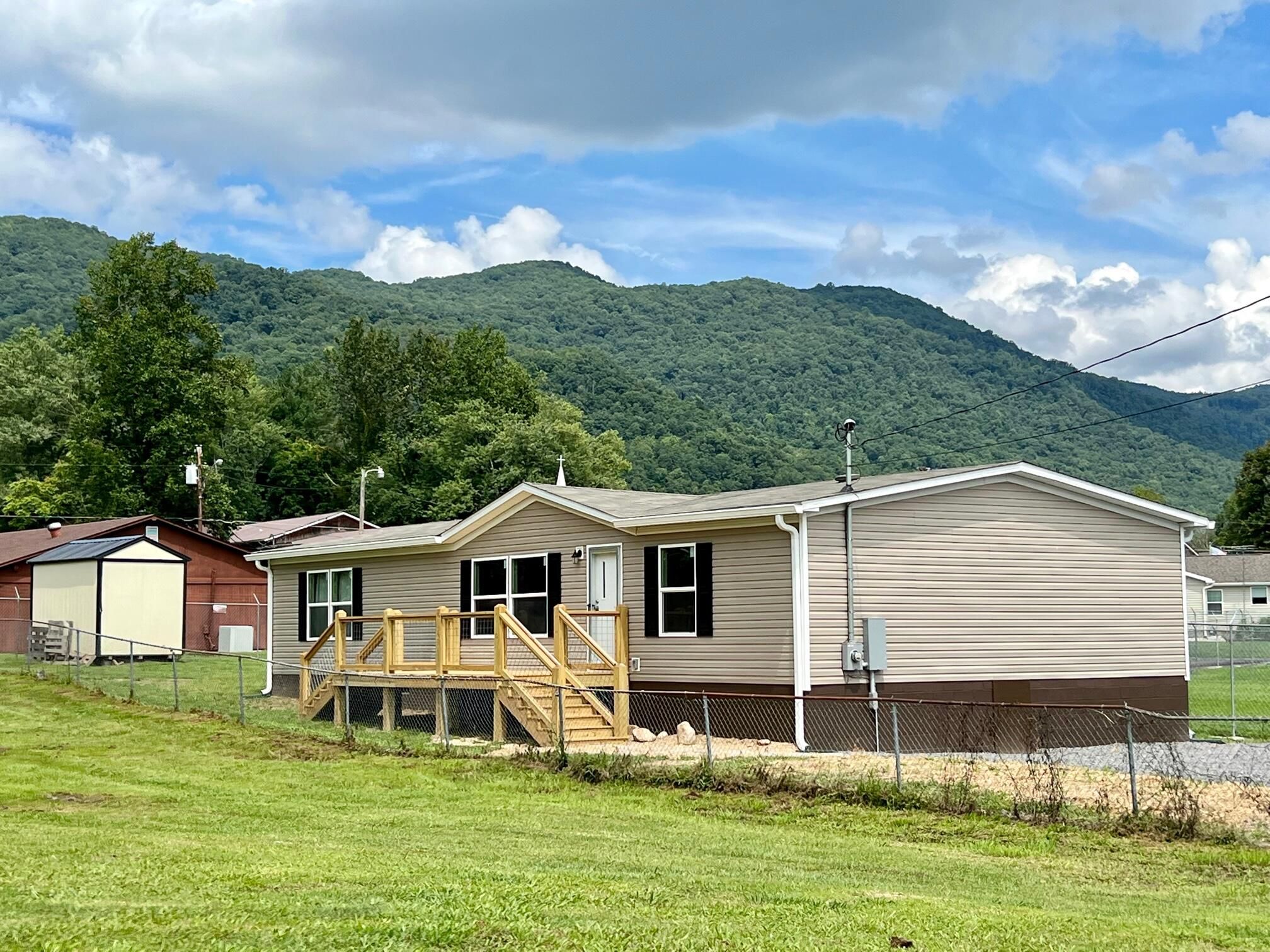 235 Railroad Ave E, Big Stone Gap, VA 24219 Trulia