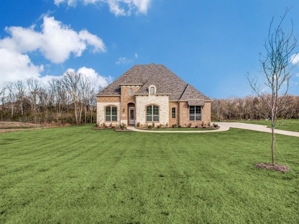 218 Granite Falls Dr, Sunnyvale, TX 4 Bed, 4 Bath SingleFamily Home