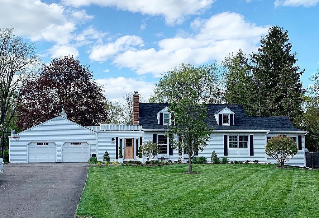 2027 Kaneville Rd, Geneva, IL 60134 Trulia