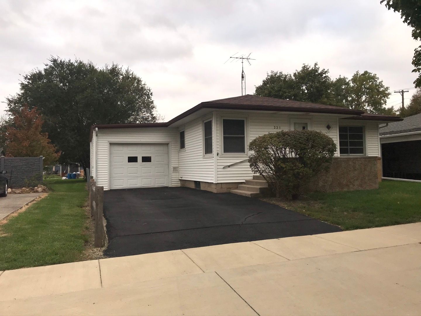 225 N Lott Blvd, Gibson City, IL 60936 Trulia