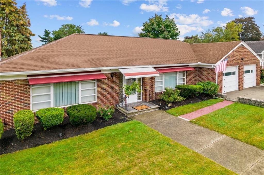 496 Budlong Rd, Cranston, RI 02920 | Trulia