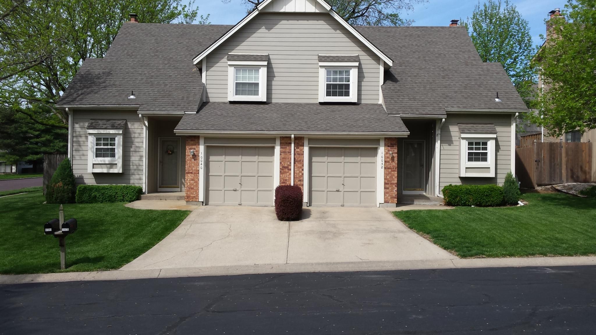 10038 W 86th St, Overland Park, KS 2 Bed, 2 Bath Townhouse 6 Photos