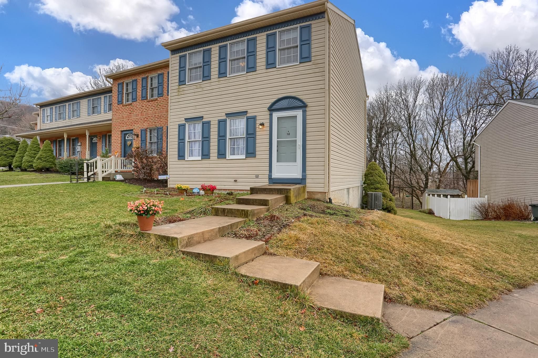 12 Michael Ct, Ephrata, PA 3 Bed, 2 Bath SingleFamily Home 29