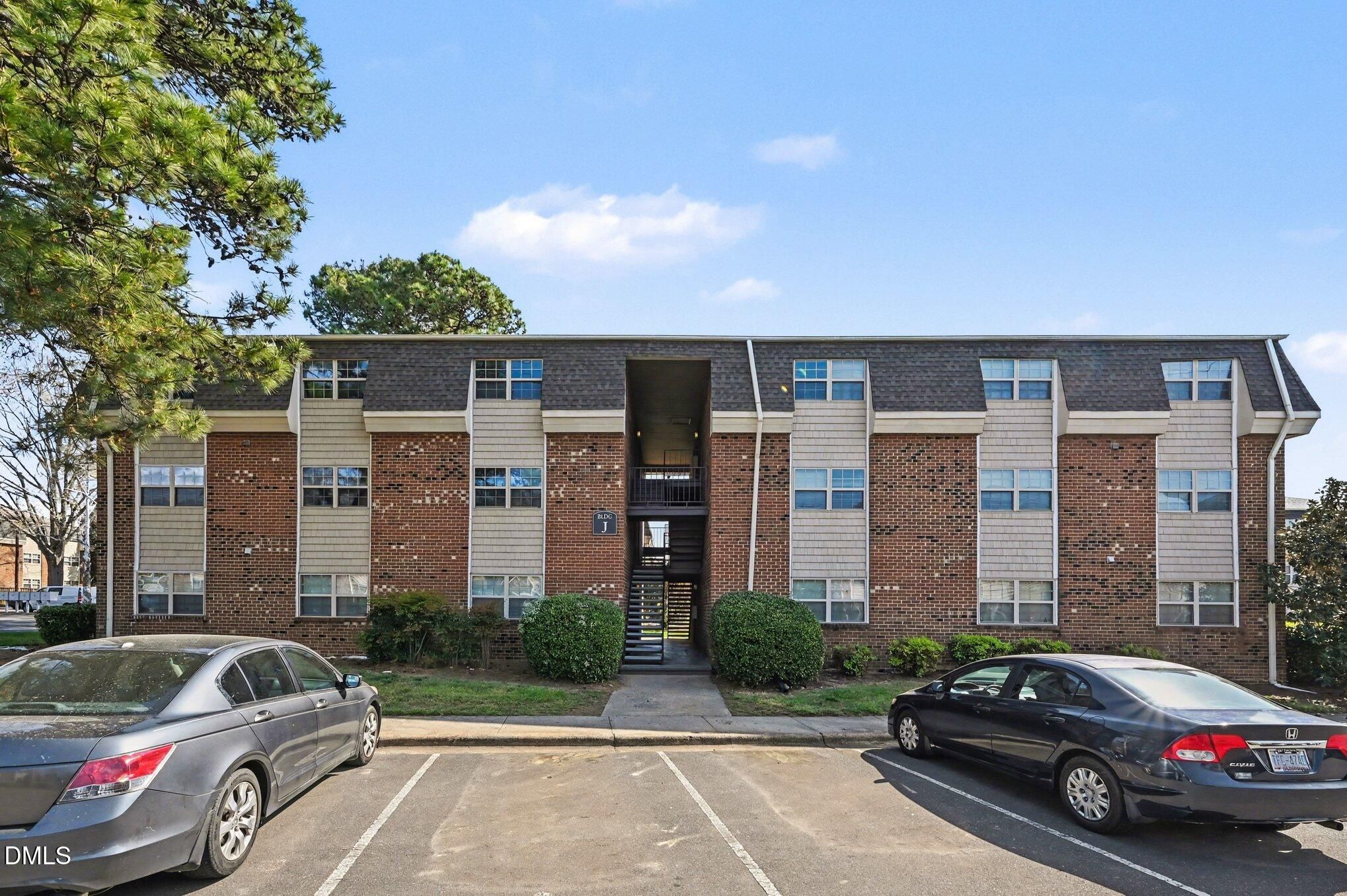 501 Jones Ferry Rd #J9, Carrboro, NC 27510 | MLS# 10157412 | Trulia