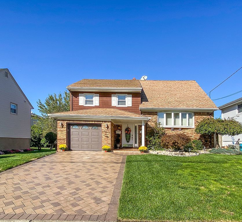 425 Victor St, Saddle Brook, NJ 3 Bed, 3 Bath SingleFamily Home 25