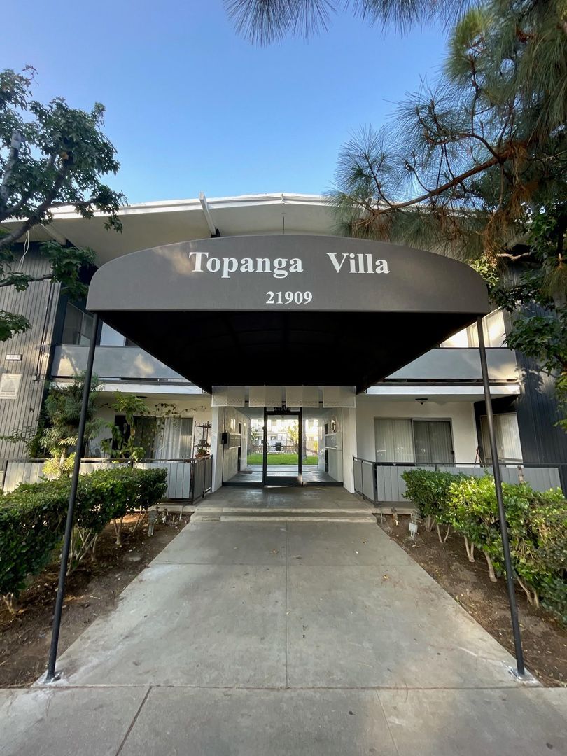 SA3 - Topanga Villa - Canoga Park, CA