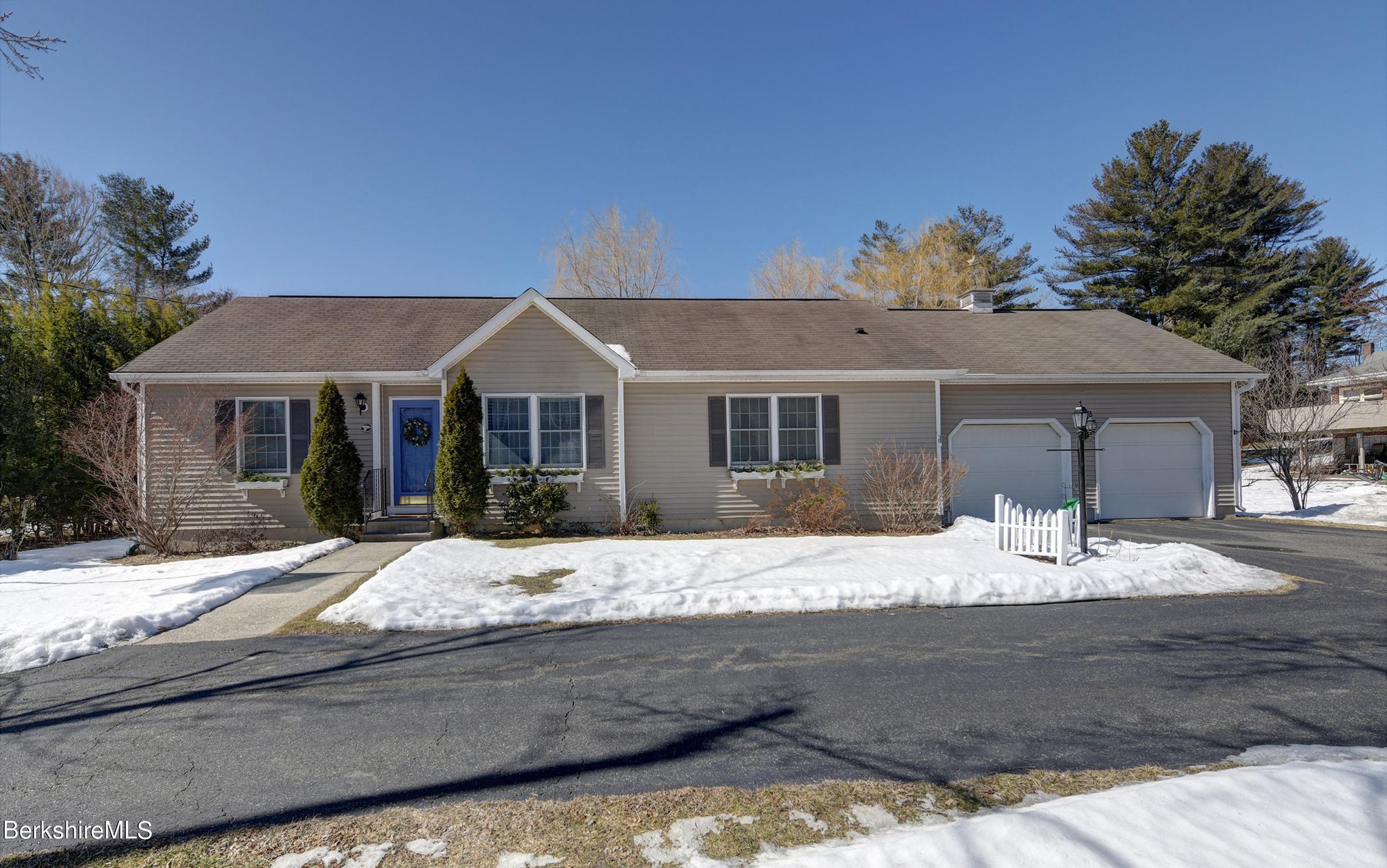 20 Parkview Ter, Lee, MA 01238 Trulia