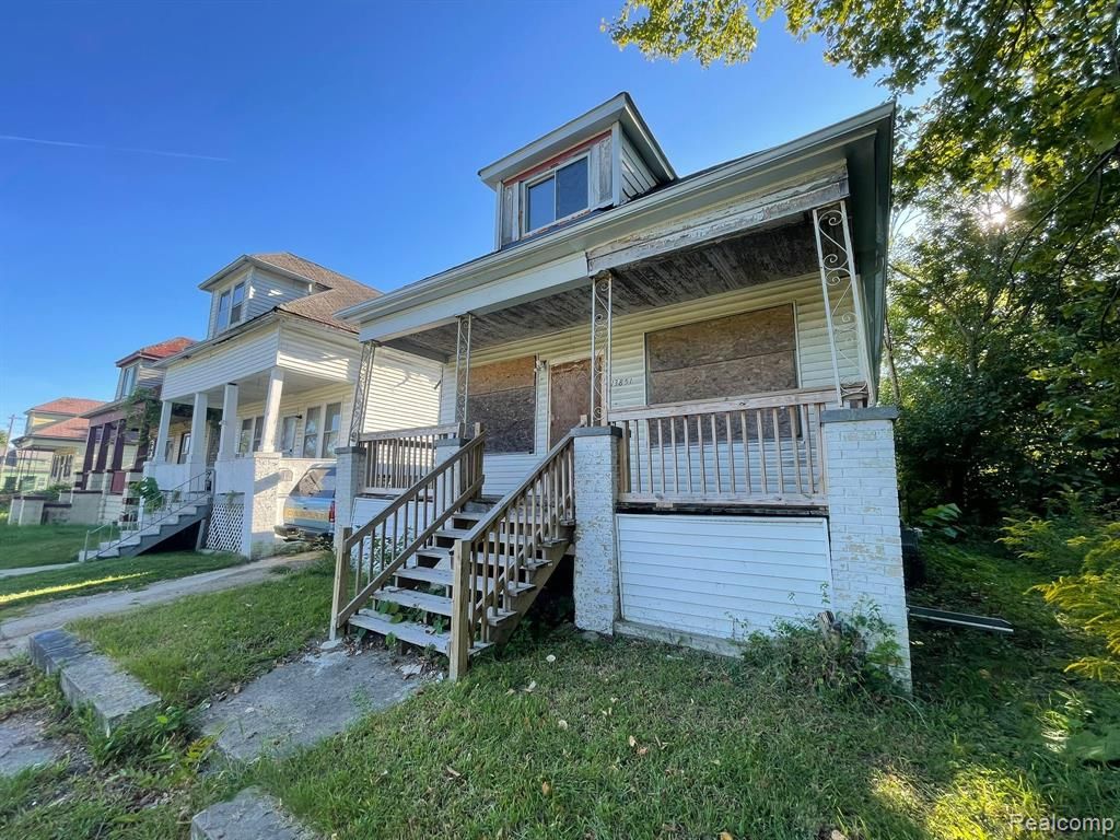 13851 Arlington St, Hamtramck, MI 48212 SingleFamily Home for Sale