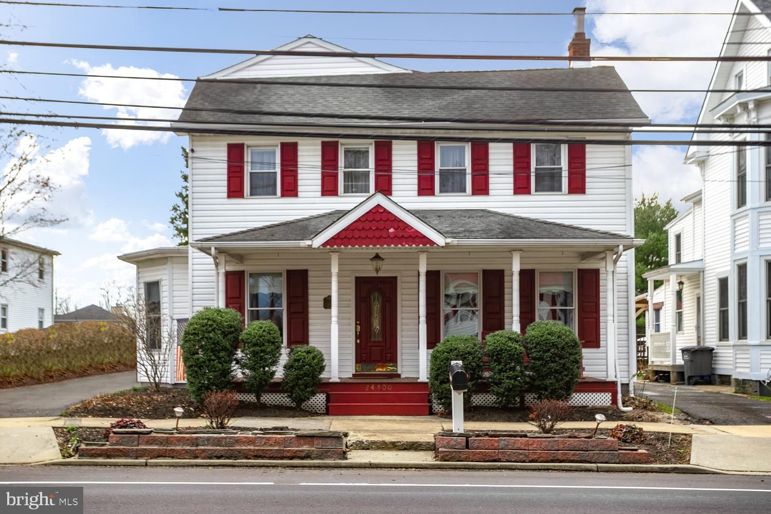 24300 W Main St, Columbus, NJ 4 Bed, 3 Bath SingleFamily Home 40