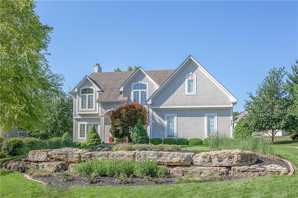 2425 SW Wintergreen Ct, Lees Summit, MO 64081 Trulia