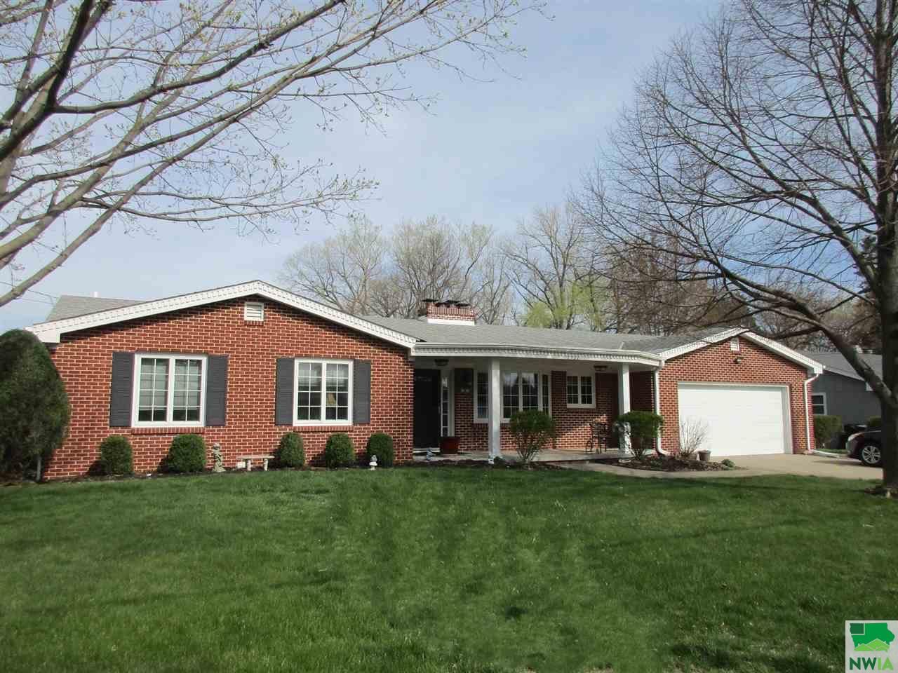 3730 Cheyenne Blvd, Sioux City, IA 51104 Trulia