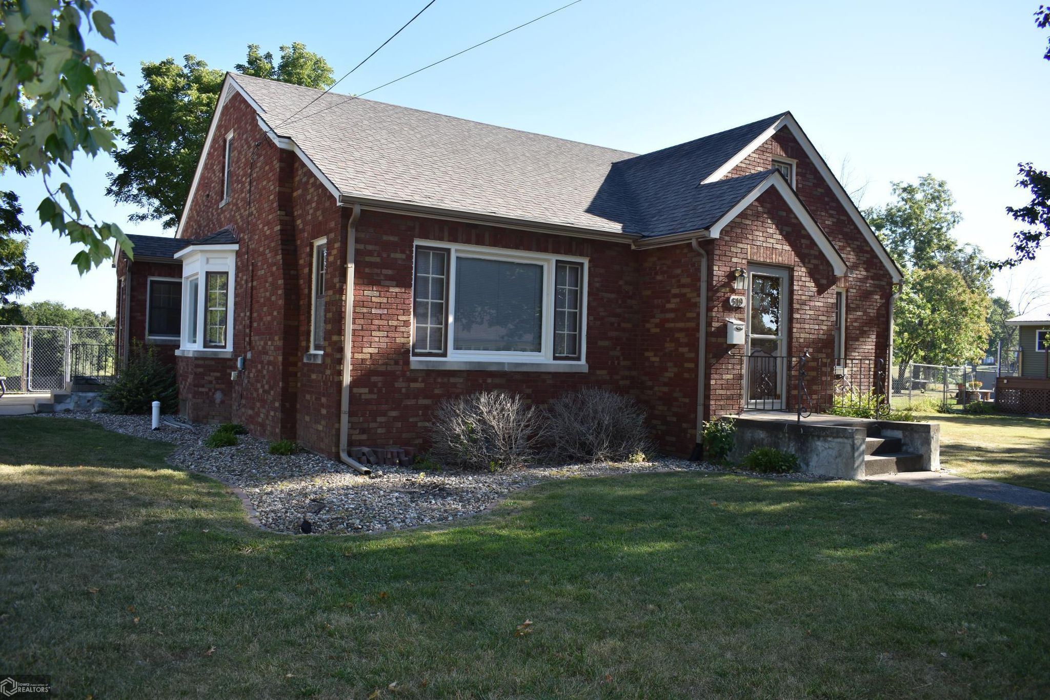 519 W Garfield St, Centerville, IA 52544 4 Bed, 3 Bath SingleFamily