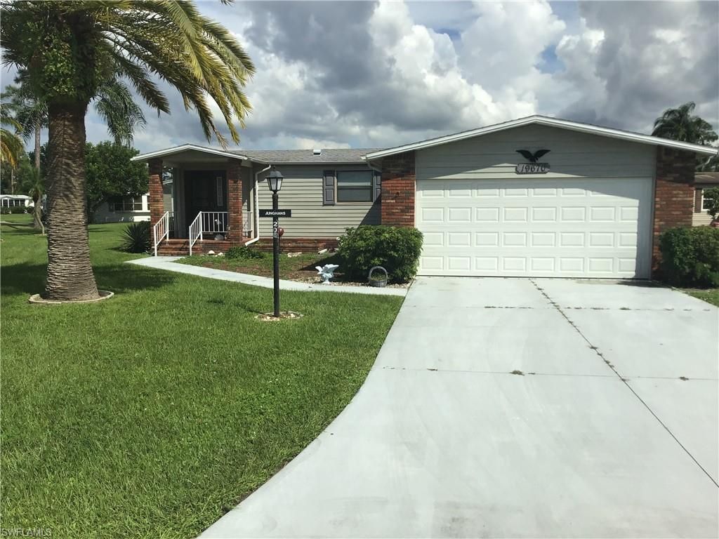 19670 Eagle Trace Ct, North Fort Myers, FL - 2 Bed, 2 Bath Single