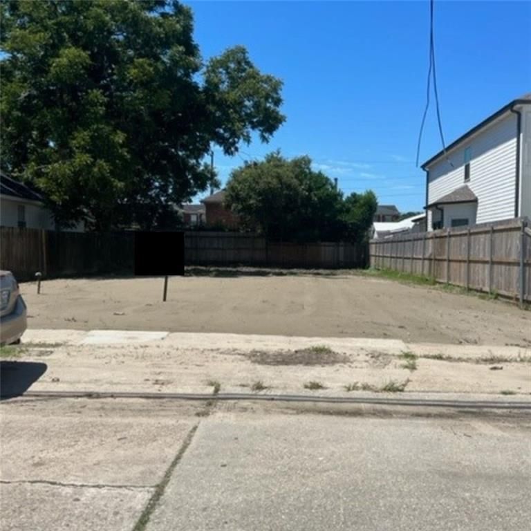 384 Aris Ave, Metairie, LA 70005 See Estimated Value