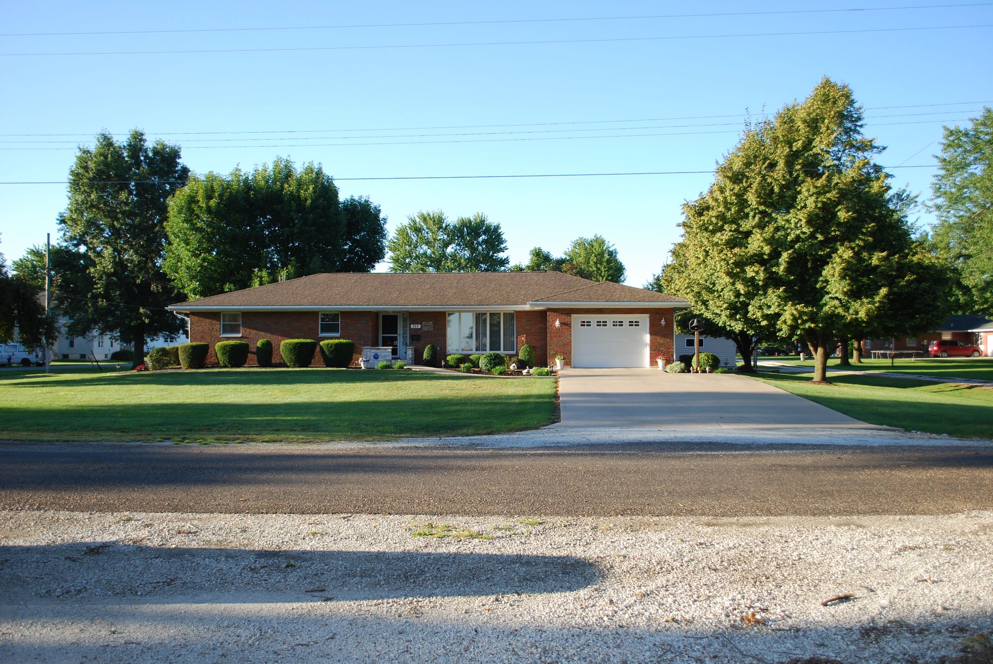 111 E 1st St, Bowen, IL 62316 Trulia