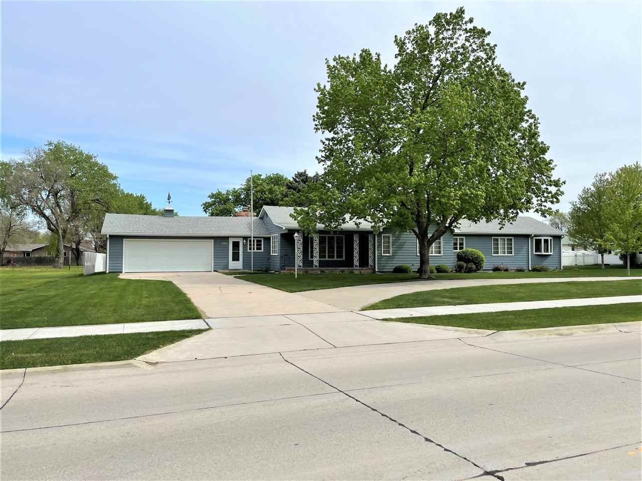 305 11th Ave, Holdrege, NE 68949 Trulia