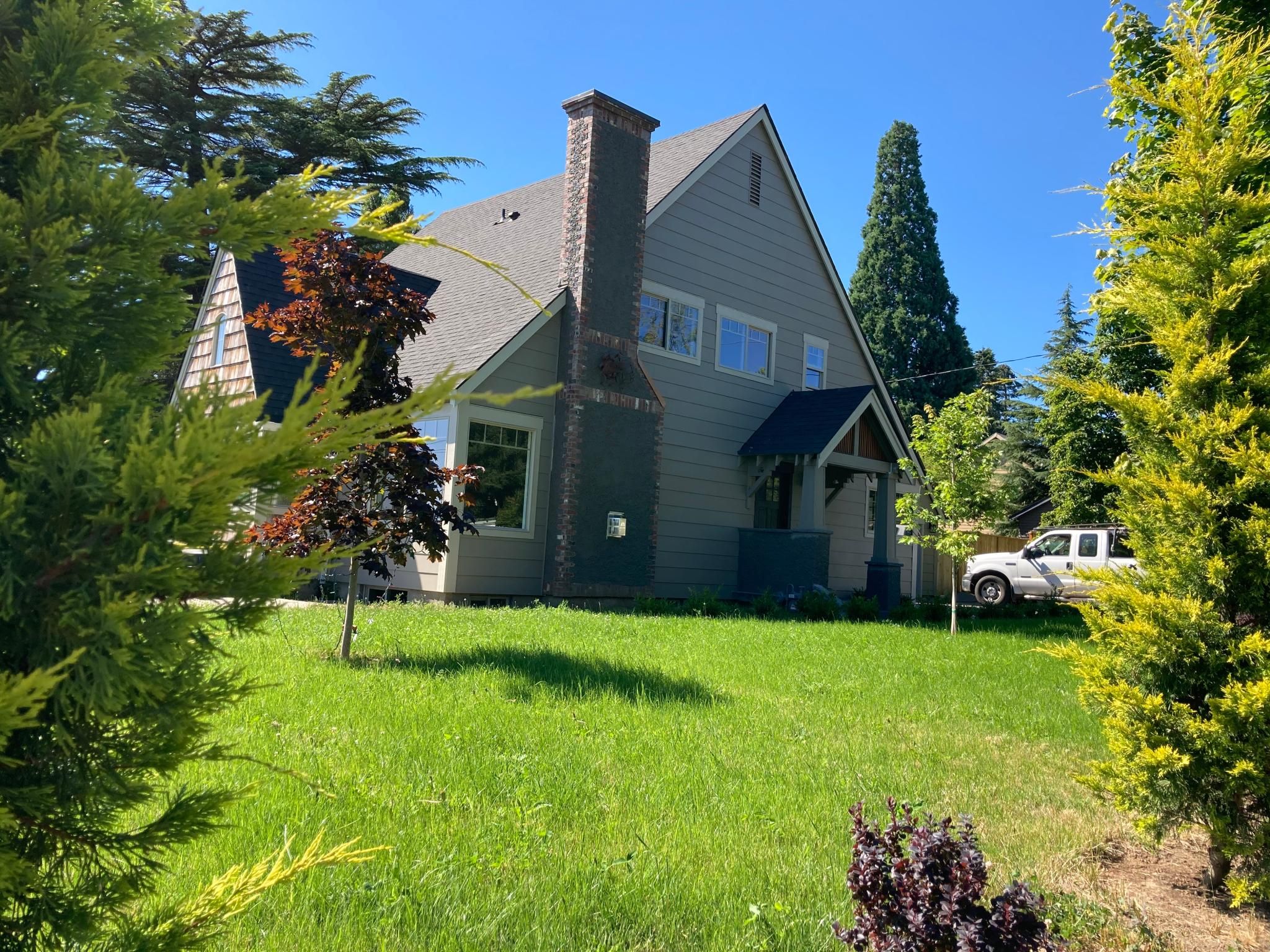 11035 SW Center St, Beaverton, OR 6 Bed, 4 Bath SingleFamily Home