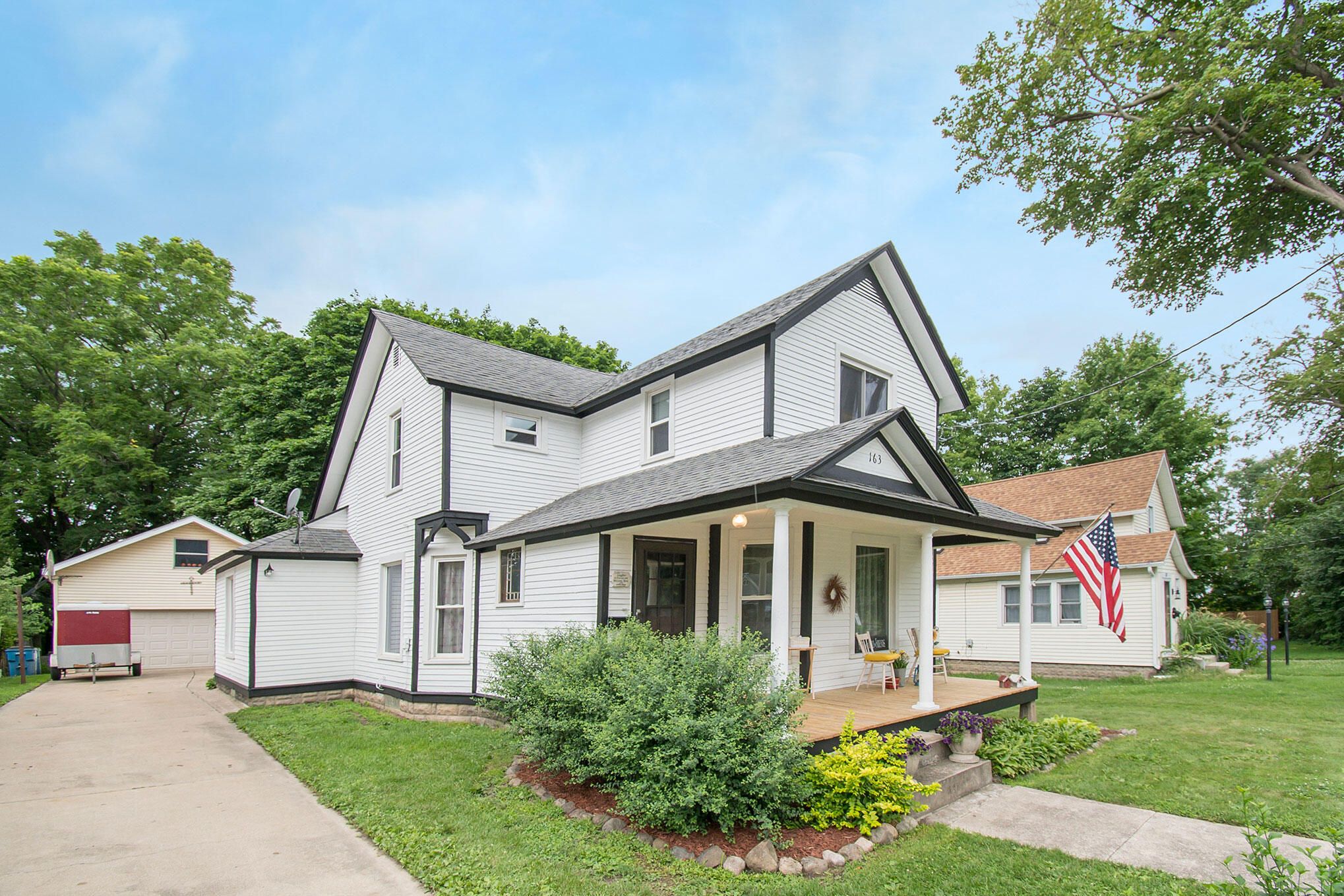 163 N Kalamazoo Ave, Vicksburg, MI 49097 Trulia