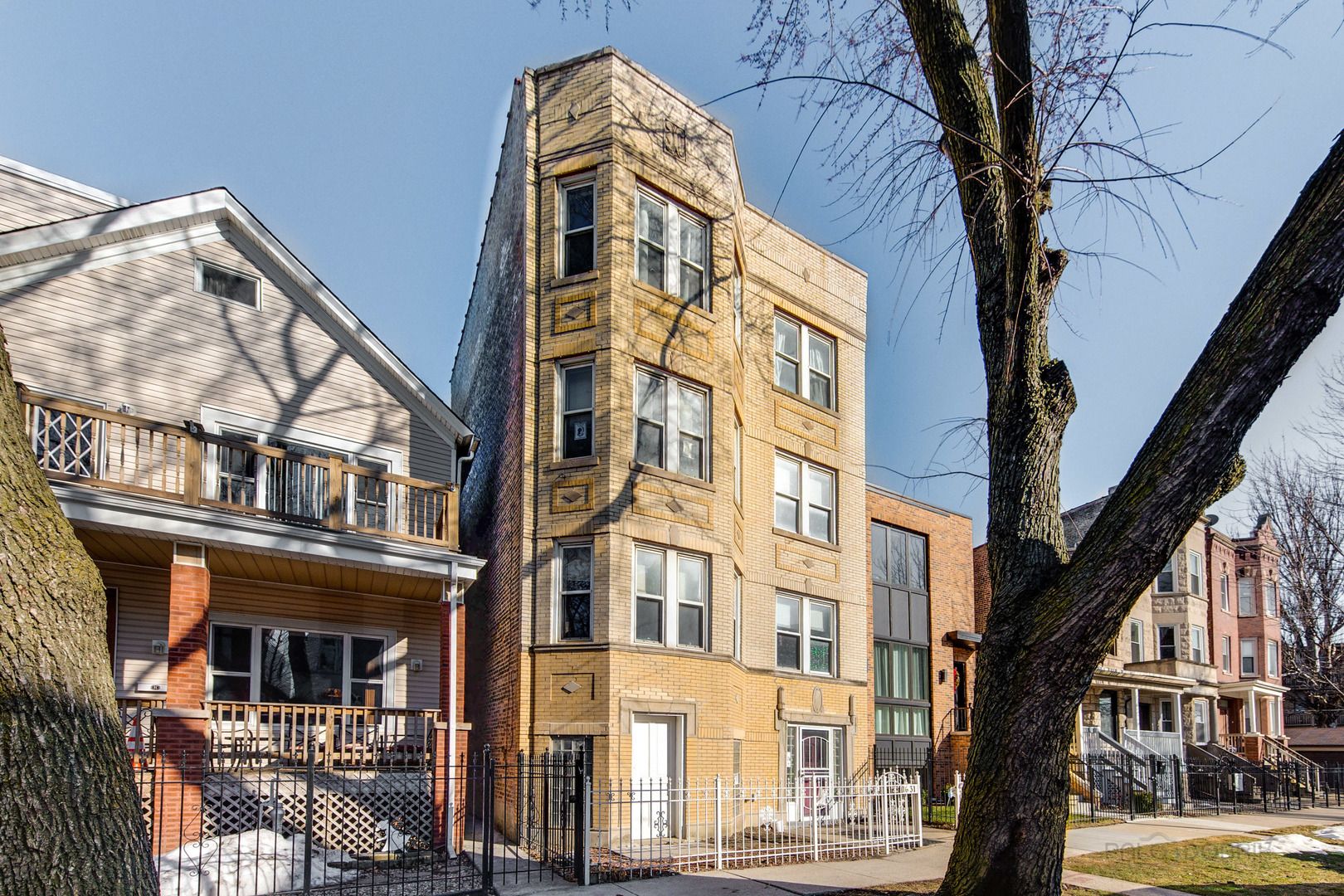 1631 N Richmond St, Chicago, IL 60647 7 Bed, 3 Bath MultiFamily Home